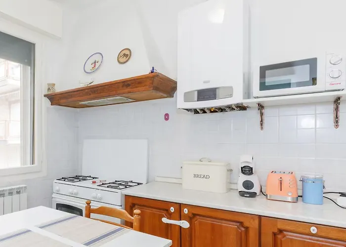 With Free Parking Easy Access To Venice *
